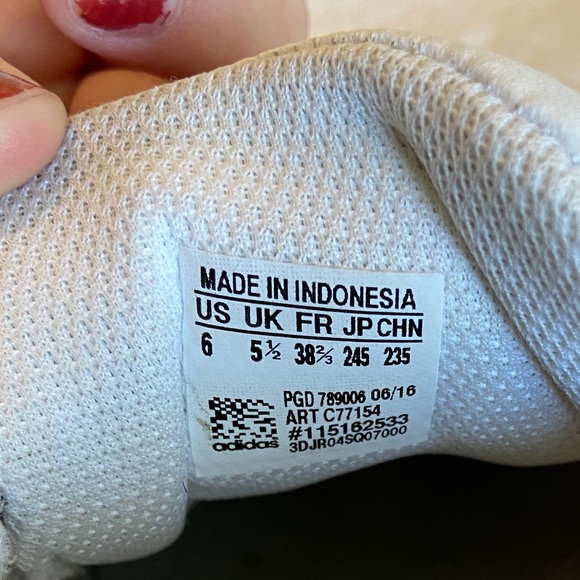 ADDIDAS Superstar Sneakers- SIZE 6 - Picture 7 of 7